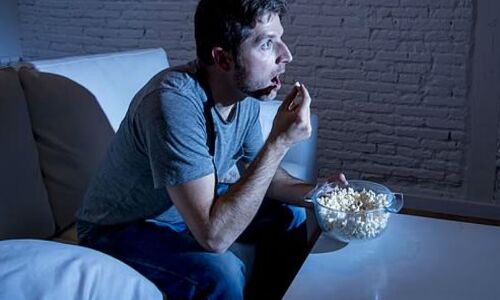 Netflix और amazon पर फिल्में देखने वाले सावधान, अस्पताल में भर्ती हुआ पहला Netflix एडिक्ट