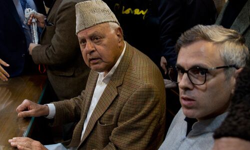 फारुक अब्दुल्ला से क्रिकेट एसोसिएशन के 43 करोड़ रुपये हेर-फेर के मामले में इडी की पूछताछ