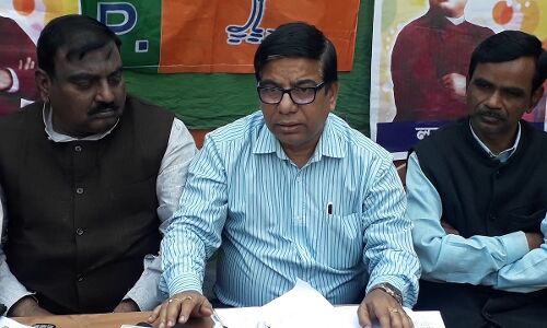 कोरोना मौतों को लेकर फर्जी सूचना फैलाने के आरोप में BJP सांसद के खिलाफ FIR दर्ज, जानिए कहां का है मामला