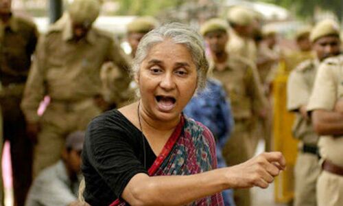 जेल में मेधा से मिलने पहुंचा सामाजिक कार्यकर्ताओं का जत्था