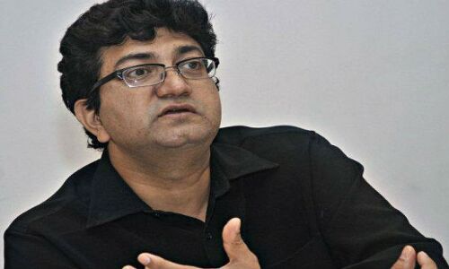 निहलानी की जगह प्रसून सीबीएफसी के नए चीफ