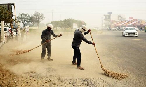 जयपुर में घोषणाएं खूब हुईं, लेकिन सफाईकर्मियों को न कोरोना सुरक्षा किट मिला न हजार रुपए भत्ता