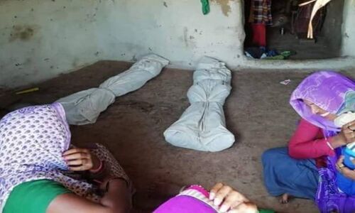 दो साल पहले दलित मजदूर ने किया था बेगारी करने से इनकार, अब दबंगों ने खुले में शौच के नाम कर दी उसके परिवार के दो बच्चों की हत्या