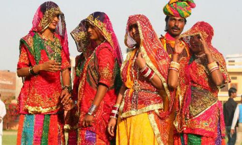 राजस्थान के इस गांव में पत्नी के गर्भवती होते ही पति कर लेता है दूसरी शादी