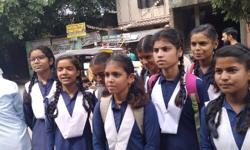 हल्द्वानी में टीचर की मार से परेशान छात्रा ने खाया जहर, उपचार के दौरान हुई मौत