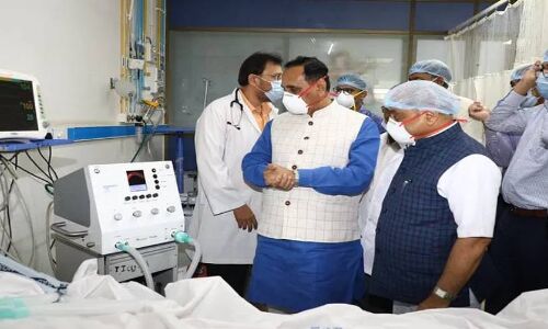 अहमदाबाद में फर्जी वेंटिलेटर से हुई 300 से ज्यादा लोगों की मौत, कांग्रेस ने CM विजय रूपाणी पर लगाया आरोप