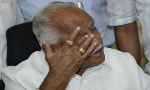 सुप्रीम कोर्ट ने दिया आदेश, कल शाम 4 बजे तक बहुमत साबित करके दिखाएं मुख्यमंत्री येदियुरप्पा