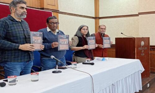 पिछले ढाई महीने में अकेले दिल्ली में 3 दर्जन पत्रकारों पर हुए जानलेवा हमले, CAAJ की रिपोर्ट पिछले ढाई महीने में अकेले दिल्ली में 3 दर्जन पत्रकारों पर हुए जानलेवा हमले, CAAJ की रिपोर्ट