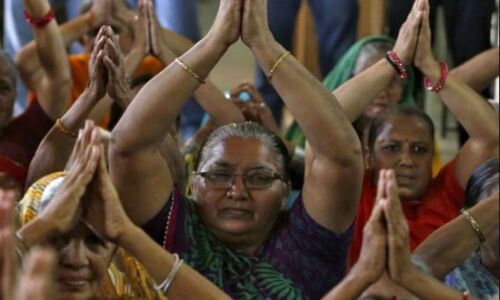 लिंग के आधार पर सबरीमाला मंदिर में महिलाओं के प्रवेश पर प्रतिबंध नाकाबिले बर्दाश्त : सुप्रीम कोर्ट