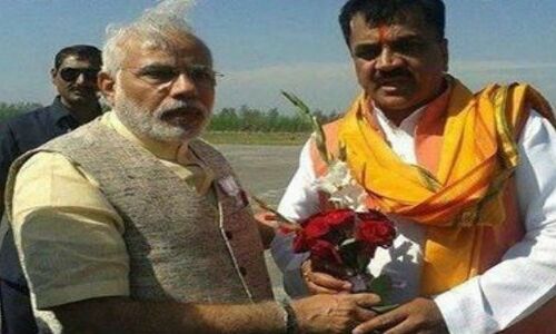 बदतमीजी के लिए ख्यात भाजपा विधायक से एक पत्रकार ने पूछे सवाल बदतमीजी के लिए ख्यात भाजपा विधायक से एक पत्रकार ने पूछे सवाल