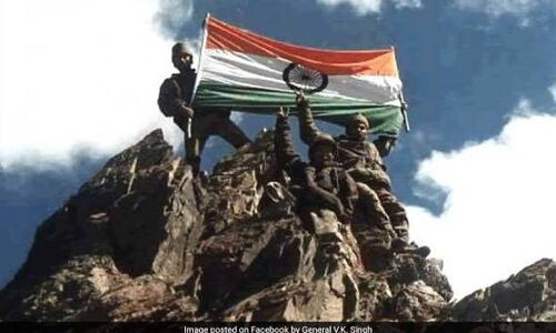 आज ही क्यों न करें सेना के चरित्र पर बात