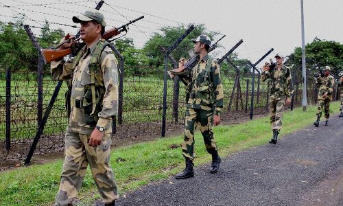 हथियारों के सबसे बड़े खरीददार भारत की रक्षा तैयारियों पर क्यों उठा रहा इंटरनेशनल मीडिया सवाल