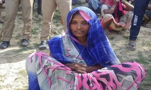 भदोही में 5 बच्चों की मौत का मामला उलझा, आखिर एक मां कैसे डुबा देगी 5 बच्चों को भदोही में 5 बच्चों की मौत का मामला उलझा, आखिर एक मां कैसे डुबा देगी 5 बच्चों को