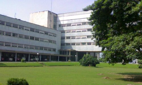 मोदी के पास वैज्ञानिकों के लिए नहीं है सैलरी, शोध का बजट किया आधा