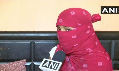 मस्जिद में बलात्कार की शिकार बच्ची बोली, मुझे पानी में बेहोशी की दवा देकर करते थे गंदा काम