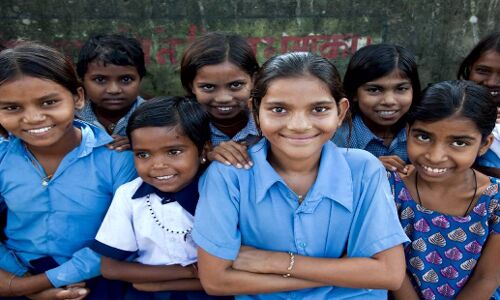 हम बेटियों को भी जबरन बेटा बनाने पर क्यों तुल जाते हैं