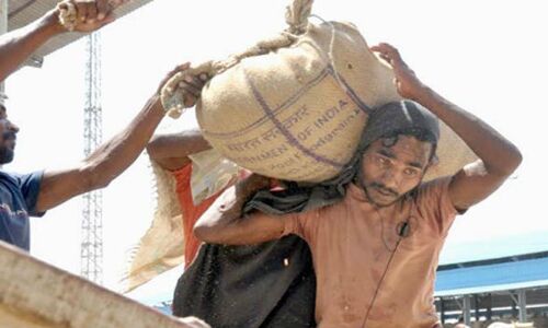 मजदूर संगठनों ने की अपील भाजपा सरकार द्वारा लगाए प्रतिबंध के खिलाफ एकजुट हो संघर्ष करें तेज