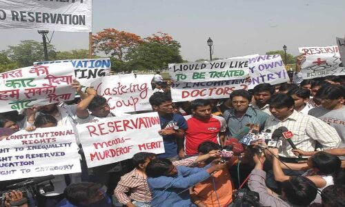 आईआईएम ने मोदी सरकार से कहा, हम अपने मेरिट वाले संस्थान में नहीं लागू कर सकते आरक्षण