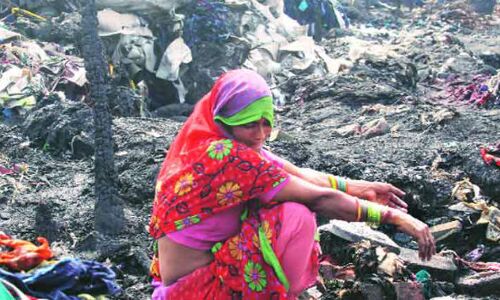 सिर्फ झुग्गियां ही नहीं हर साल हजारो गरीबों की जिंदगी भी स्वाहा होती है दिल्ली में