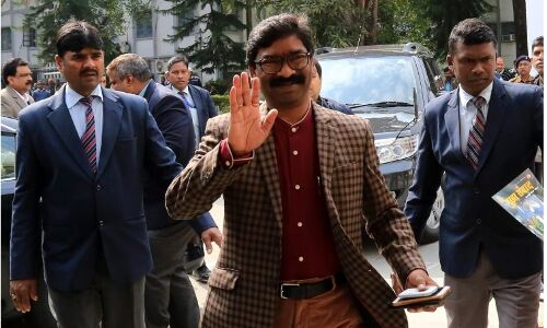 हवाई जहाज से मजदूरों को लाना चाहते हैं हेमंत सोरेन, मोदी सरकार से से मांगी इजाजत