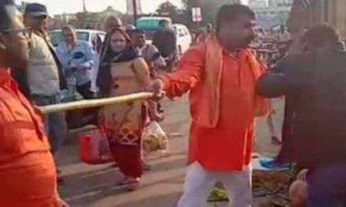 उत्तर प्रदेश में कश्मीरियों पर हो रहे हमलों के लिए योगी सरकार जिम्मेदार