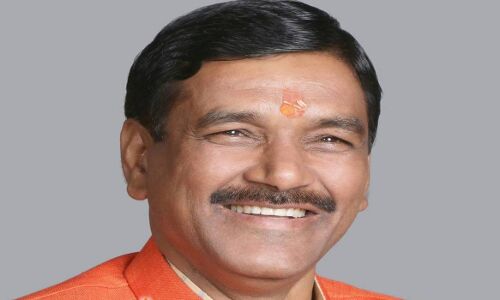 BJP विधायक पर कांस्टेबल को जूते से पीटकर जबरन पेशाब पिलाने का आरोप, अदालत के आदेश पर दर्ज हुआ मुकदमा BJP विधायक पर कांस्टेबल को जूते से पीटकर जबरन पेशाब पिलाने का आरोप, अदालत के आदेश पर दर्ज हुआ मुकदमा