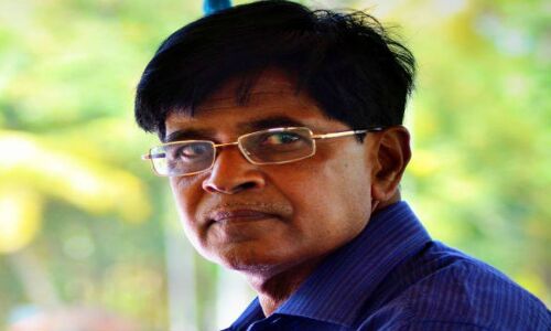 सरकार के वाहियात बयानों पर पत्रकार तंज न कसेगा तो क्या आरती उतारेगा