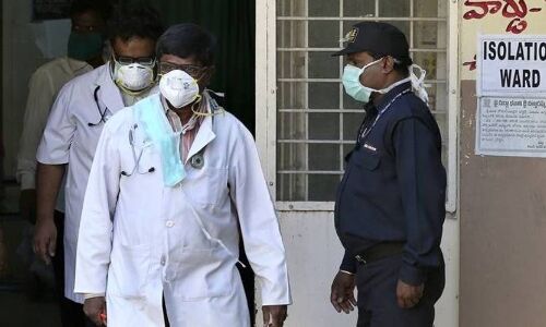 कश्मीर में स्क्रीनिंग के लिए गयी टीम को लोगों ने बनाया बंधक, दर्ज हुई एफआईआर