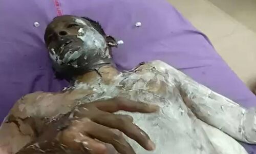 बेटे की बेकारी पर मुख्यमंत्री खट्टर का जाए ध्यान, इसलिए उनके काफिले के सामने पिता ने किया आत्मदाह