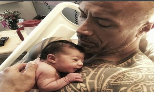 जीवन को समझना है तो किसी बच्चे को जन्मते हुए देखो मर्दो! फिर महिला माल नजर नहीं आएगी