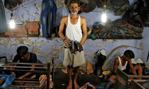 देश के चमड़ा निर्यात में 29 फीसदी कमी, यूपी के बूचड़खानों पर तालाबंदी से हुआ सबसे ज्यादा नुकसान