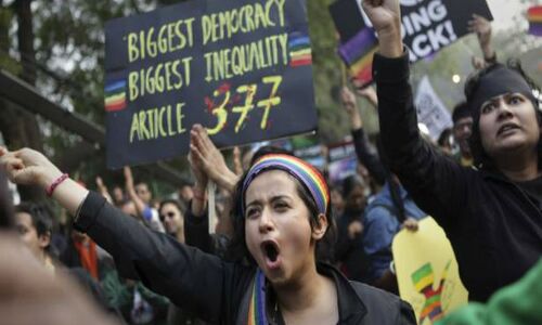 समलैंगिक जोड़ों के विवाह को मान्यता देने से सुप्रीम कोर्ट का इंकार, बच्चा गोद लेने के अधिकार पर बाल अधिकार संरक्षण आयोग पहले ही जता चुका बड़ी आपत्ति