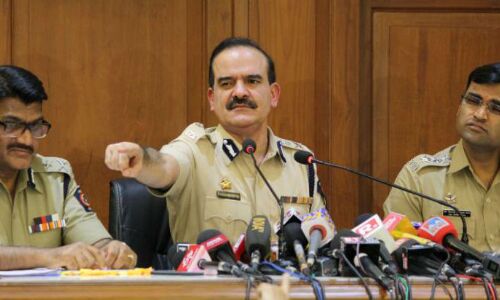 भीमा कोरेगांव मामले में मुंबई हाईकार्ट ने पुलिस को लगाई लताड़, पूछा किससे पूछ कर की प्रेस कांफ्रेंस