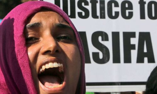 बलात्कारी के चरित्र पर ही नहीं, द्रोपदी के महाभारत पर भी हो बात!