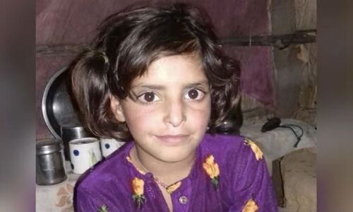 देश में लड़कियों के लिये बलात्कार और हत्याओं के ही तोहफ़े हैं