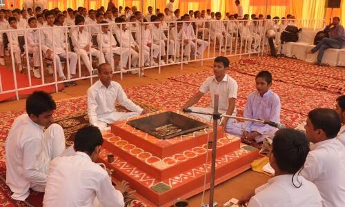 गुरुकुल में  5 छात्रों का हो रहा था यौन शोषण, प्राचार्य और निदेशक को थी जानकारी