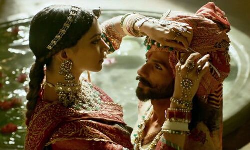 विवादित पदमावती फिल्म की ब्रांडिंग करती पुणे पुलिस