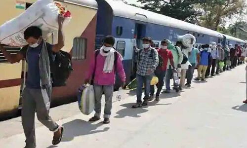 रेलवे का ऐलान- विशेष श्रमिक ट्रेनों में अब बैठ सकेंगे 1700 यात्री, होंगे सिर्फ 3 ठहराव रेलवे का ऐलान- विशेष श्रमिक ट्रेनों में अब बैठ सकेंगे 1700 यात्री, होंगे सिर्फ 3 ठहराव