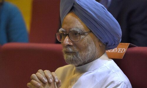 पूर्व प्रधानमंत्री मनमोहन सिंह की तबीयत खराब, सीने में दर्द के बाद एम्स में भर्ती