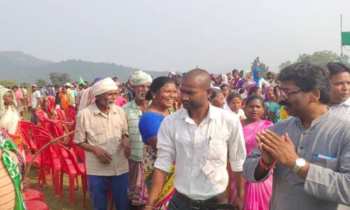 हेमंत सोरेन बोले गेरूआ धारण कर इज्जत लूटते हैं भाजपाई