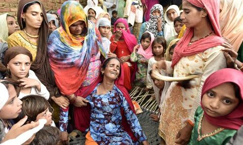 हत्यारों का सम्मान और पीड़ितों पर मुकदमा ठोकती योगी सरकार