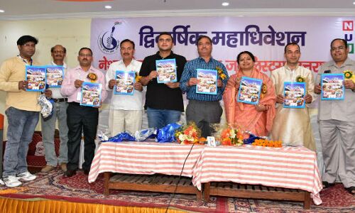 पत्रकार समाज का दर्पण और पत्रकारिता एक मिशन