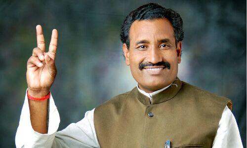 बलात्कार के मामले में भाजपा विधायक रविंद्रनाथ त्रिपाठी और बेटों, भतीजों को पुलिस ने दी क्लीन चिट