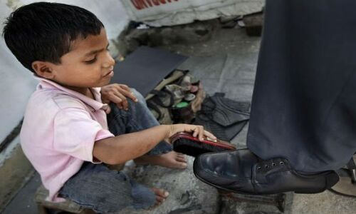 बच्चों को बचाओ क्योंकि 15 करोड़ करते हैं बाल मजदूरी और 26 करोड़ नहीं जा पाते स्कूल