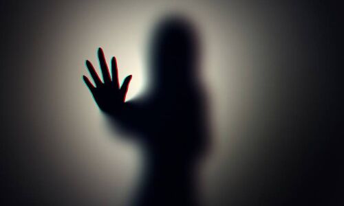 बरेली में वकील पर लगाया कोर्ट परिसर में रेप का आरोप, फिर जमकर की धुनाई