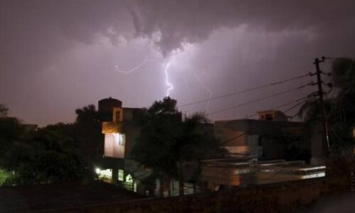 बिहार में कोरोना के बाद बरपा प्रकृति का कहर, वज्रपात से 9 की मौत