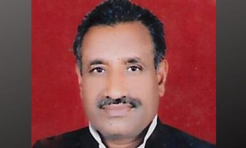 उत्तर प्रदेश : BJP विधायक रविंद्रनाथ त्रिपाठी समेत सात ने किया महिला से गैंगरेप, FIR दर्ज