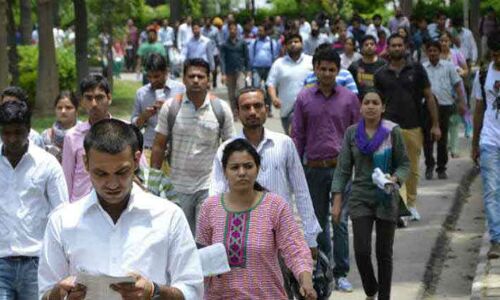 विकास : रेलवे की 89 हजार नौकरियों के लिए 1.5 करोड़ ने किए आवेदन