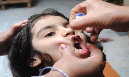 पोलियो की वैक्सीन ही बन रही पोलियो फैलने का कारण, दुनिया से इस रोग के ख़त्म होने के अभी नहीं आसार