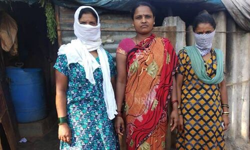 लॉकडाउन के बीच भूख से हलकान हैं हैदराबाद की झुग्गियों के मजदूरों के बीवी-बच्चे लॉकडाउन के बीच भूख से हलकान हैं हैदराबाद की झुग्गियों के मजदूरों के बीवी-बच्चे